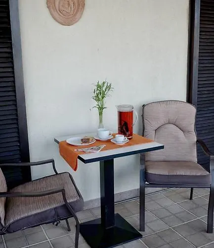 Le Rose Bed & Breakfast