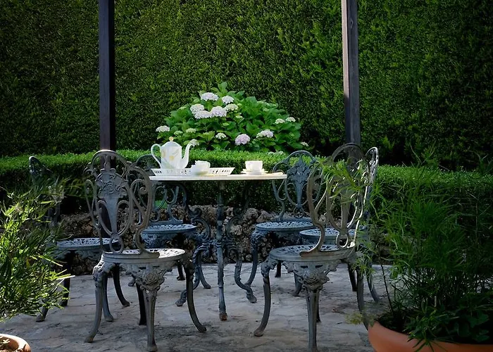 Le Rose Bed & Breakfast 3*